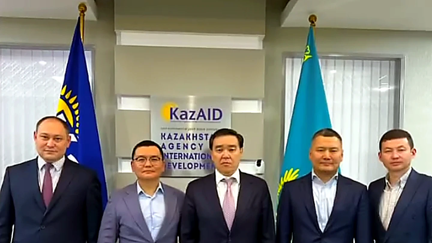 NSART and Ed Tech KN visit the KazAID office